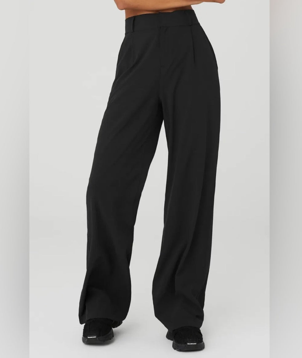 DayDream Pleated Dress Pants