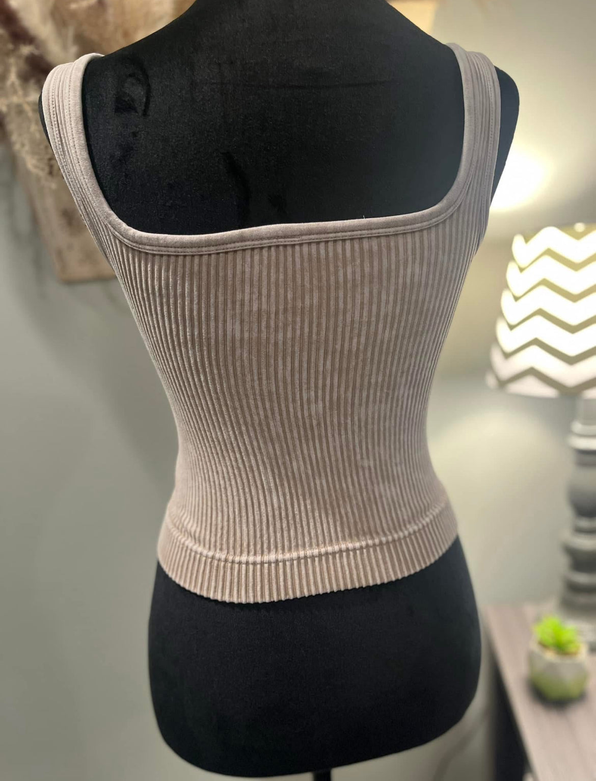 Washed Cropped V-Neck Tank