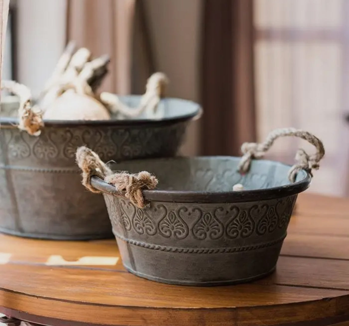 Antique Iron Flower Pattern Decorative Tubs (3)